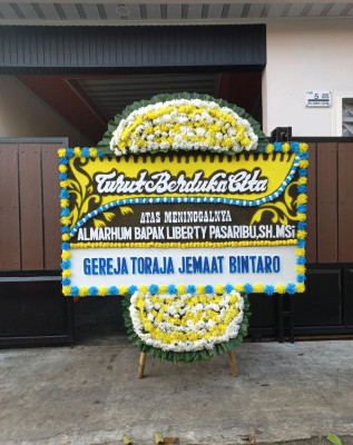 Papan Bunga Duka di Kei Kecil Timur Selatan